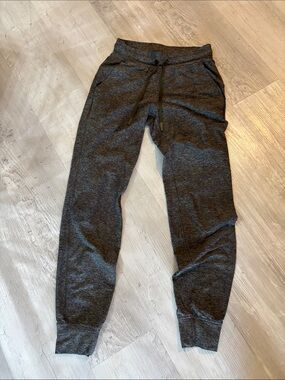 Lululemon Size 4 Sweatpants